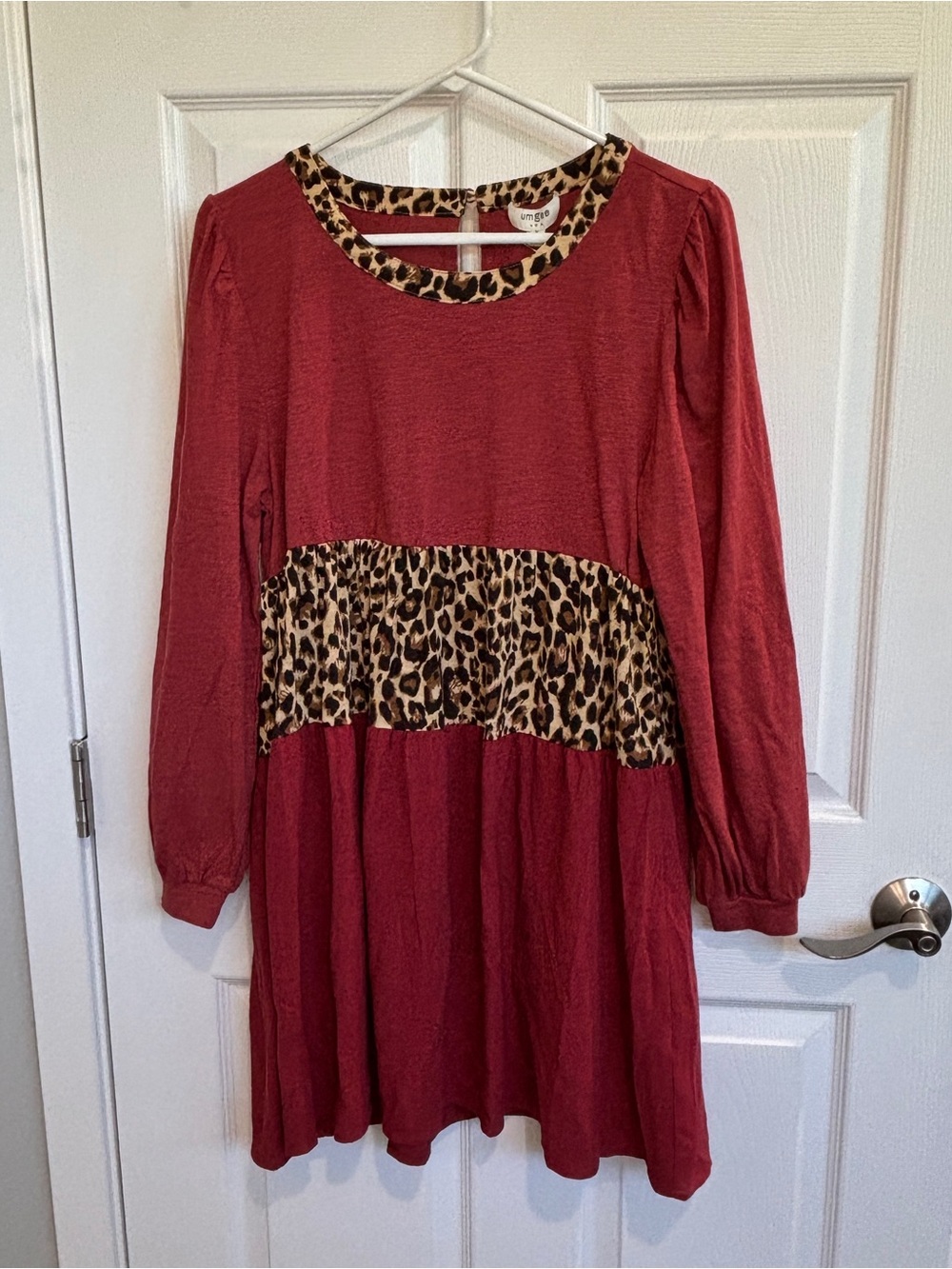 Umgee Linen Blend LEOPARD TIERED BABYDOLL DRESS - Picture 4 of 7